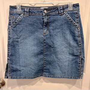 Carolina Blues Vintage Blue Denim Jean Skirt women’s size 14‎